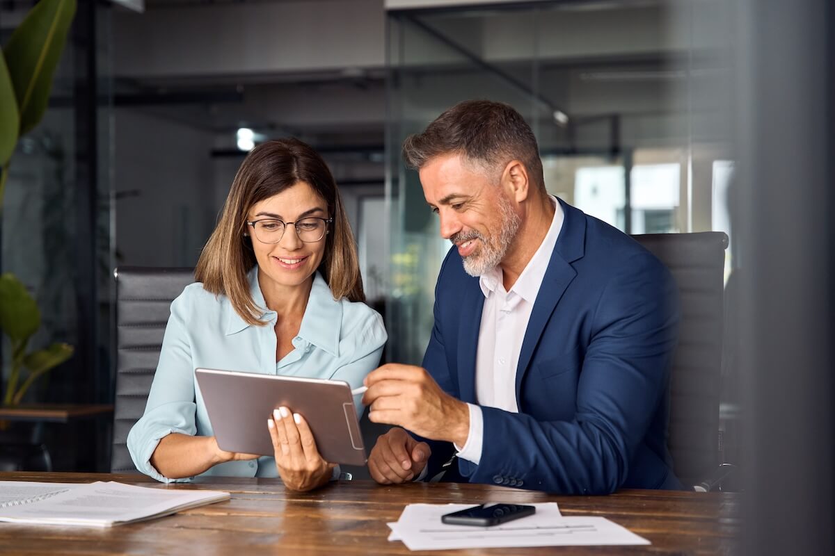 Bluevine or fundivi? Which Fits How Your Business Uses Cash